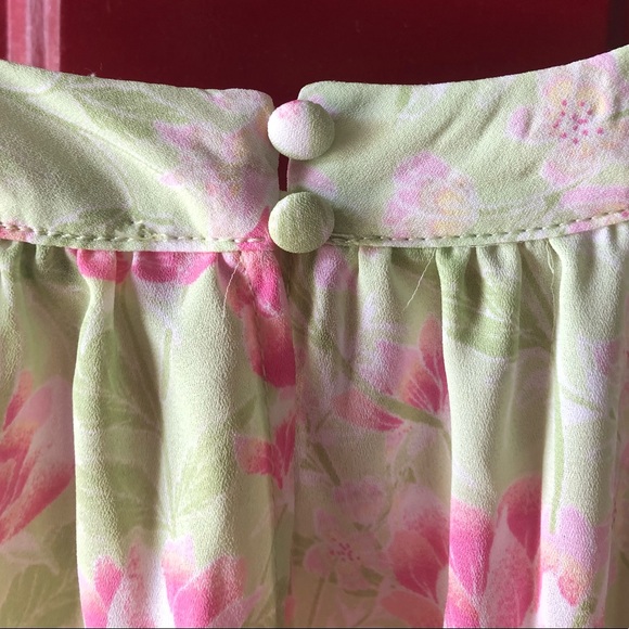 ROSE+OLIVE SWEET TOP. LIME GREEN WITH PINK FLOWERS.HIGH NECK. CLASSY.NEW W/TAGS! - Picture 5 of 7